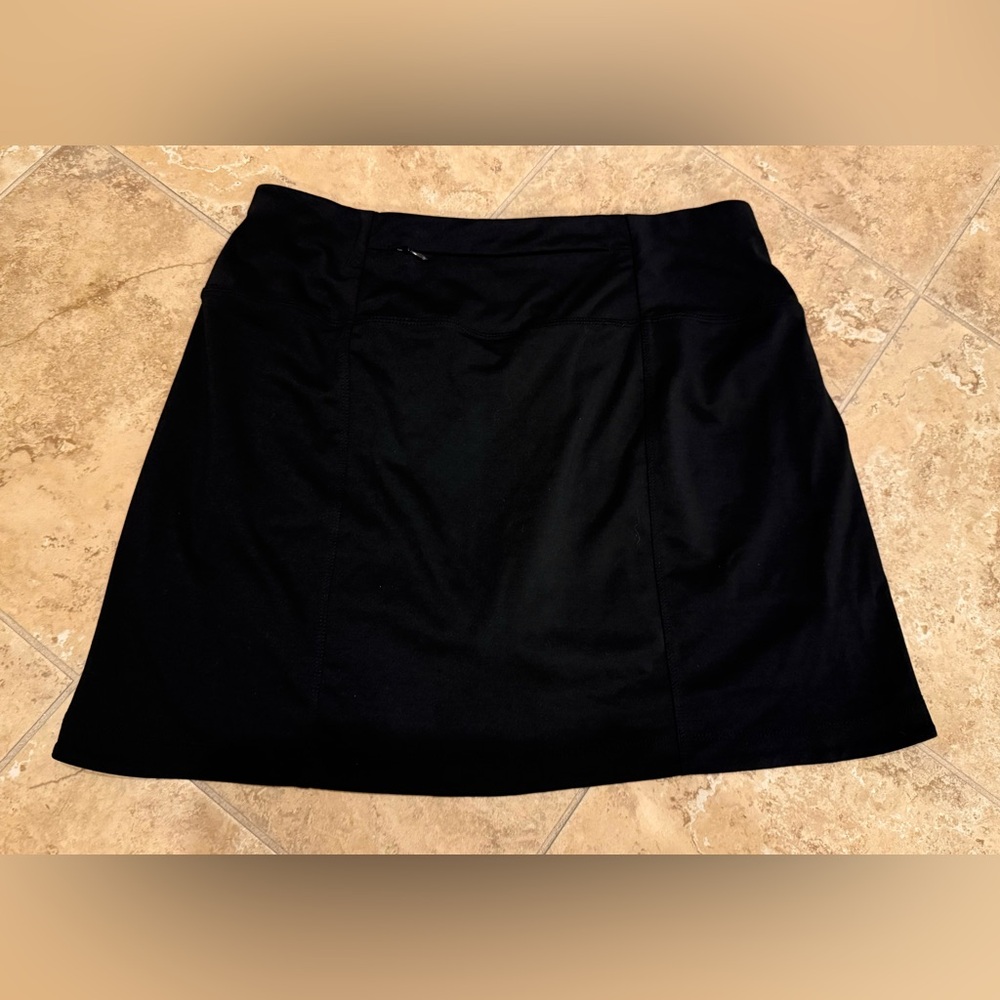 Athleta Skort size Medium in Black